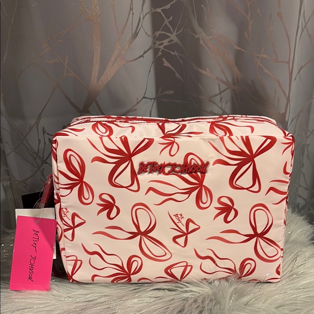 BNWT BETSEY JOHNSON Viral Red Bow Cosmetic Bag